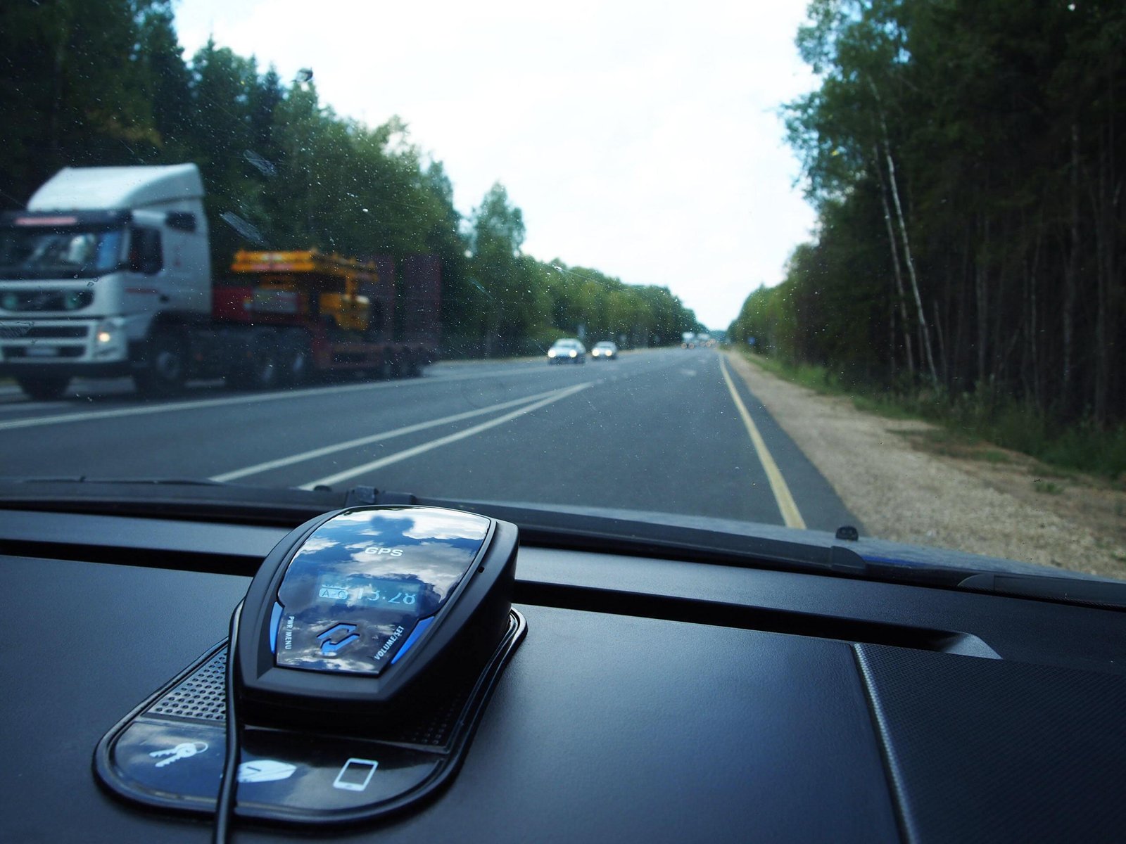How to Read Radar Detector: Understand Signals and Alerts